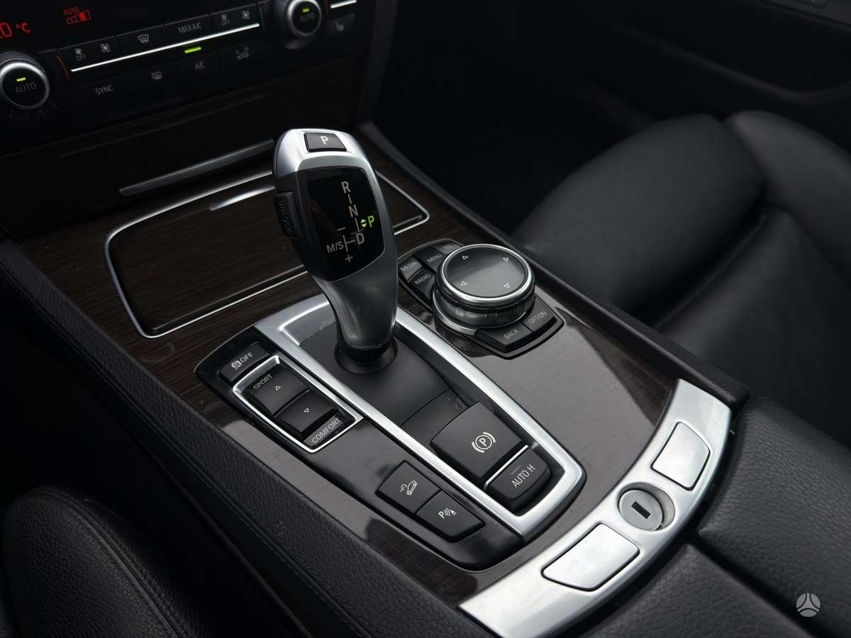 BMW 740, 3.0 l., Седан