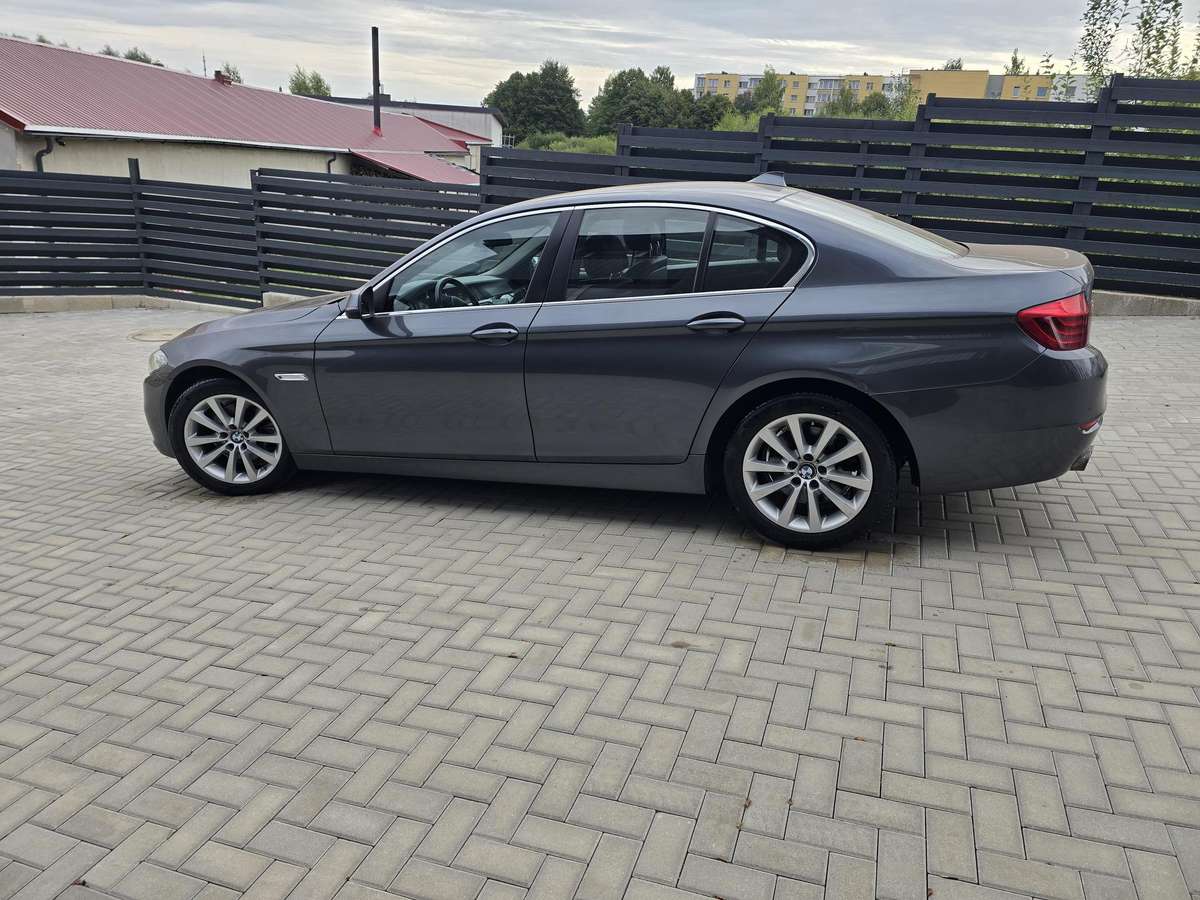 BMW 520, 2.0 l., Седан