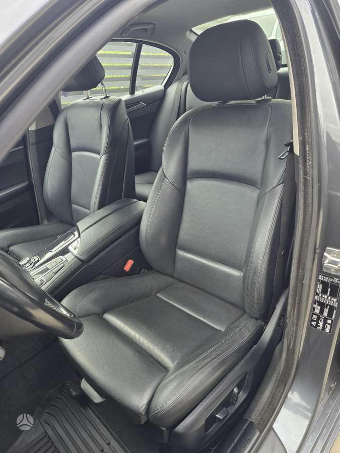 BMW 520, 2.0 l., Седан