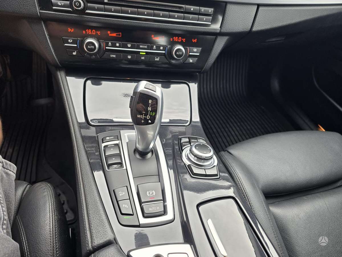 BMW 520, 2.0 l., Седан