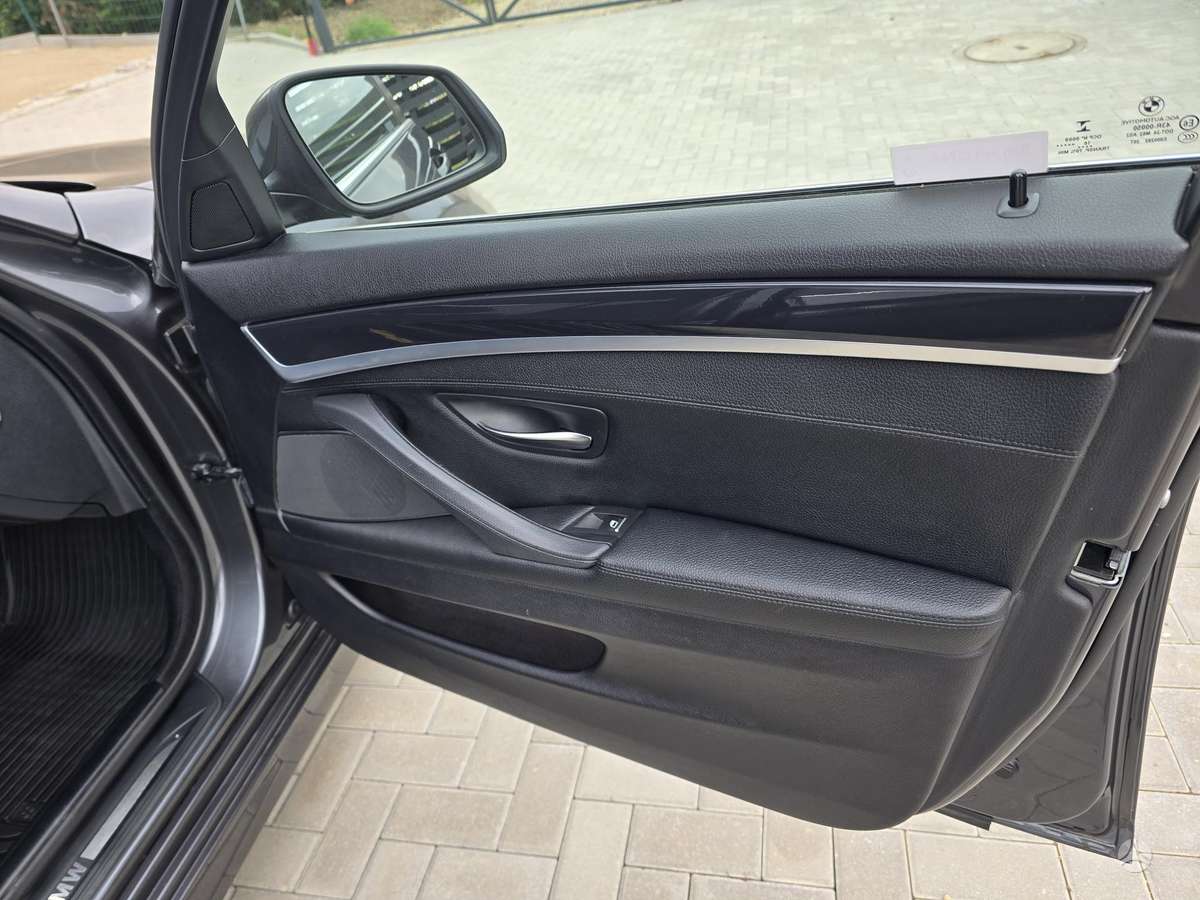 BMW 520, 2.0 l., Седан