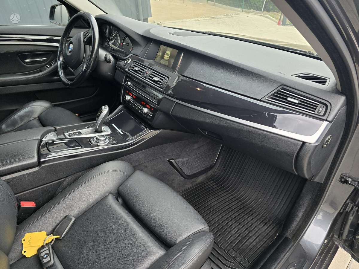 BMW 520, 2.0 l., Седан