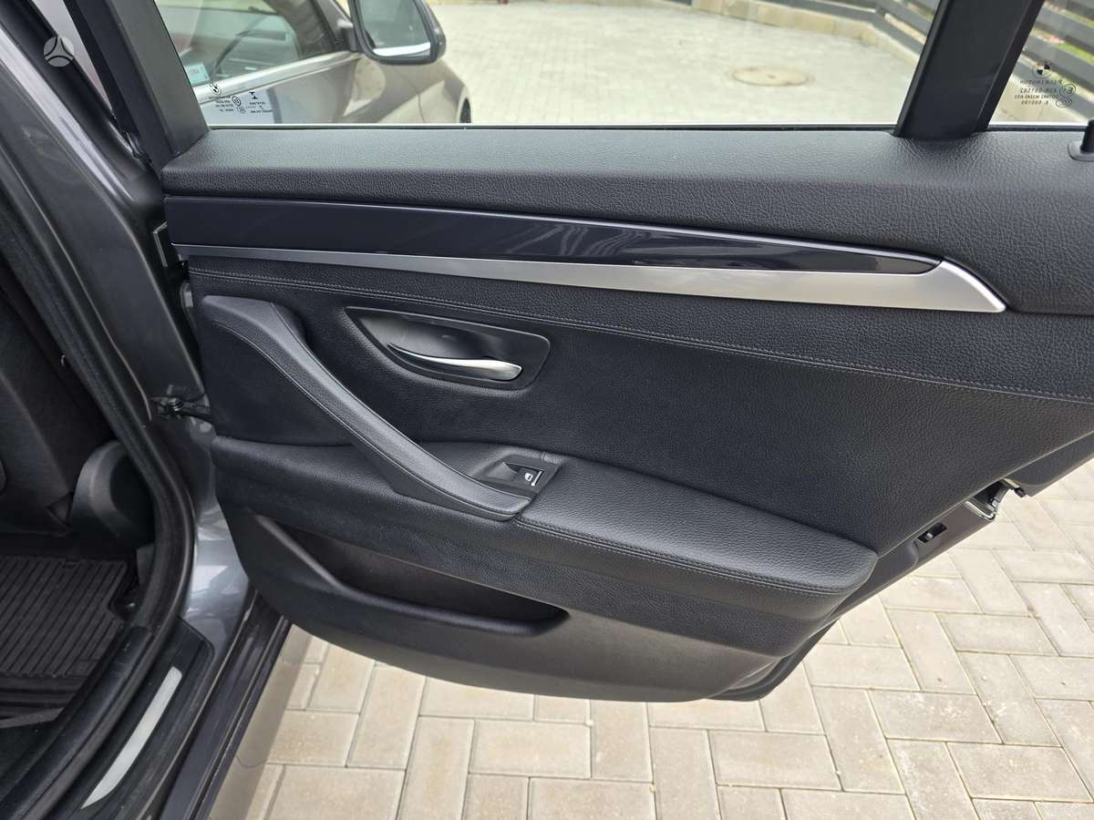 BMW 520, 2.0 l., Седан