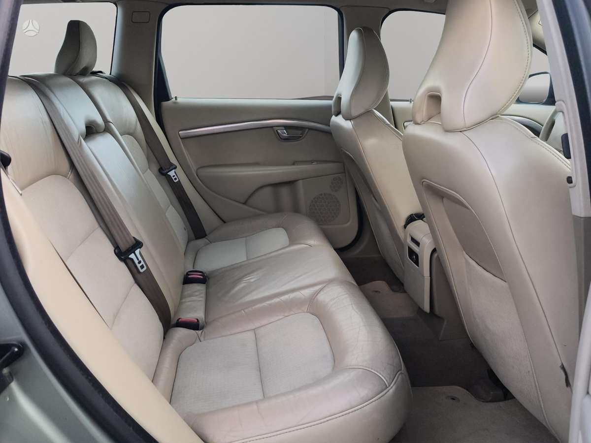 Volvo V70, 2.4 l., wagon