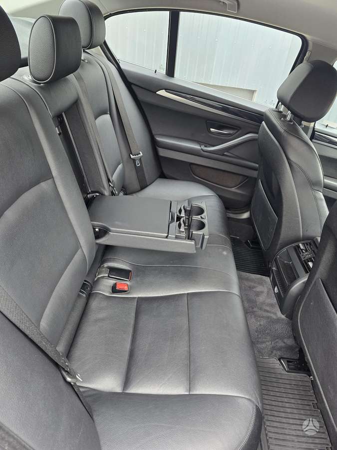 BMW 520, 2.0 l., Седан