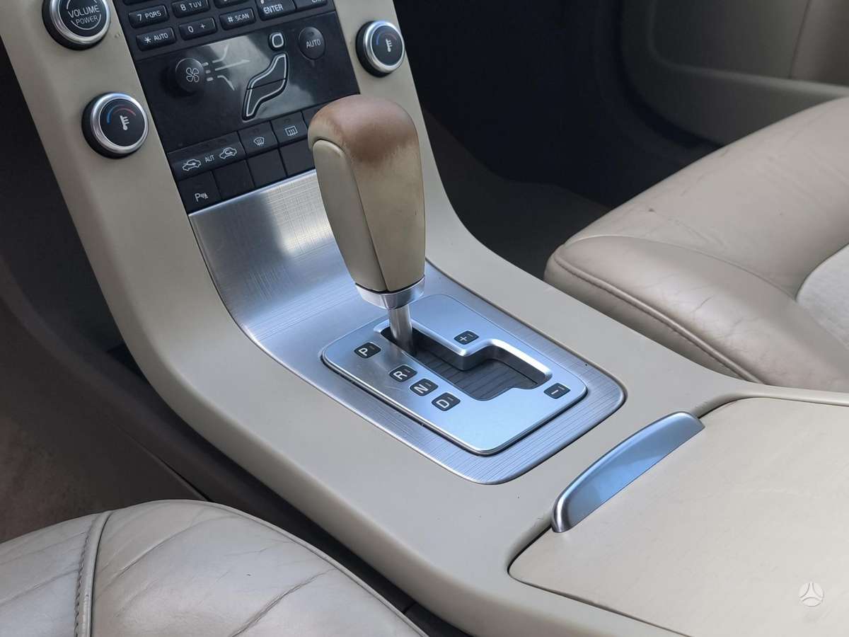 Volvo V70, 2.4 l., Универсал