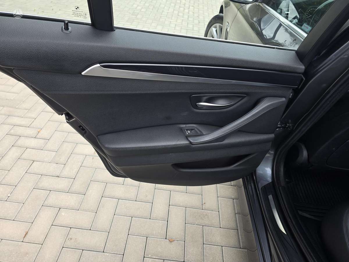 BMW 520, 2.0 l., Седан