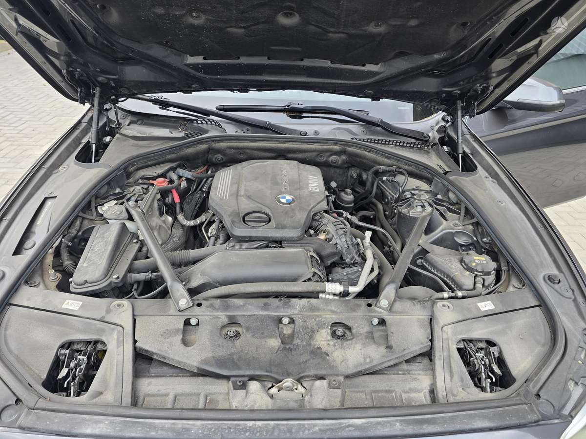 BMW 520, 2.0 l., Седан