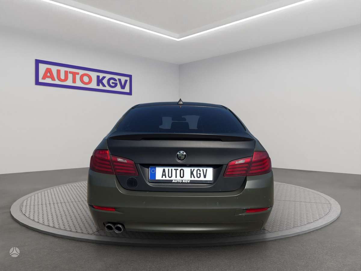 BMW 528, 2.0 l., Седан