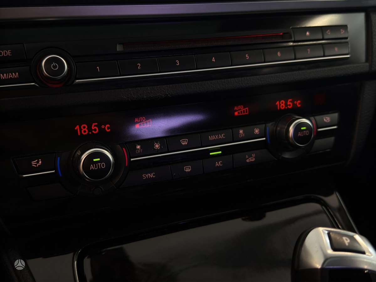 BMW 528, 2.0 l., Седан