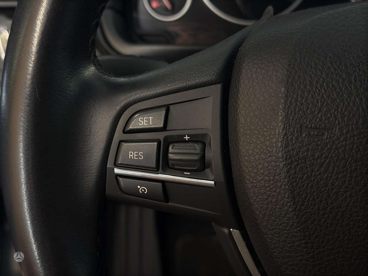 BMW 528, 2.0 l., Седан