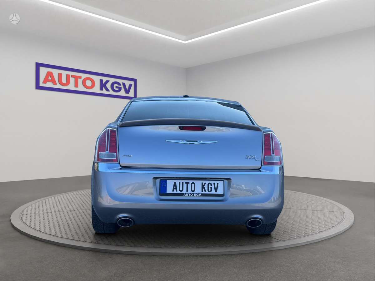 Chrysler 300C, 5.7 l., Седан