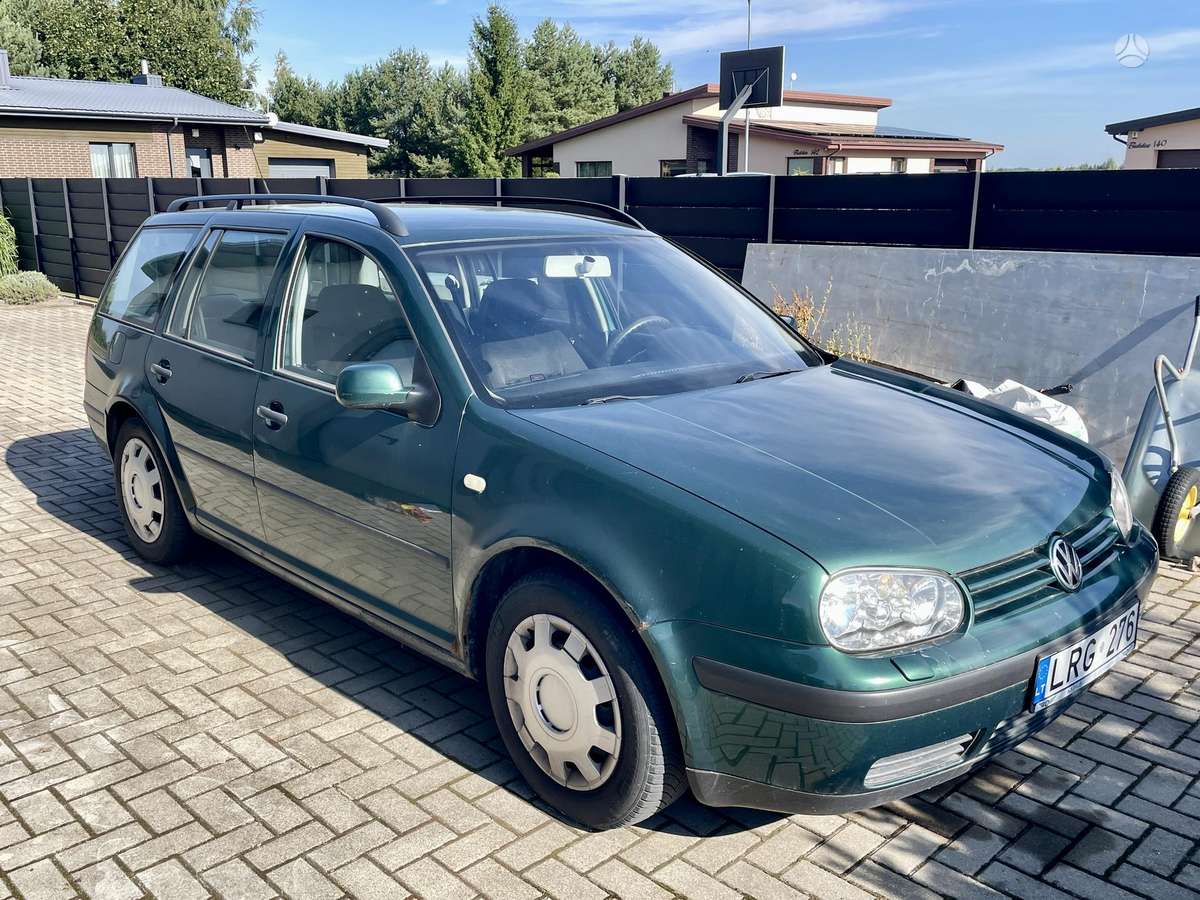 Volkswagen Golf - 4