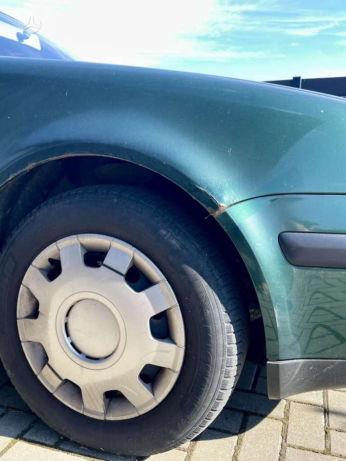 Volkswagen Golf - 8
