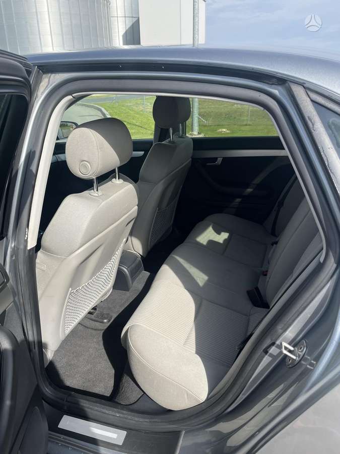 Audi A4, 2.0 l., sedanas