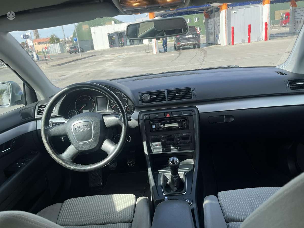Audi A4, 2.0 l., sedanas
