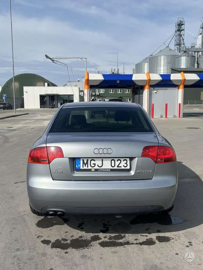Audi A4, 2.0 l., sedanas