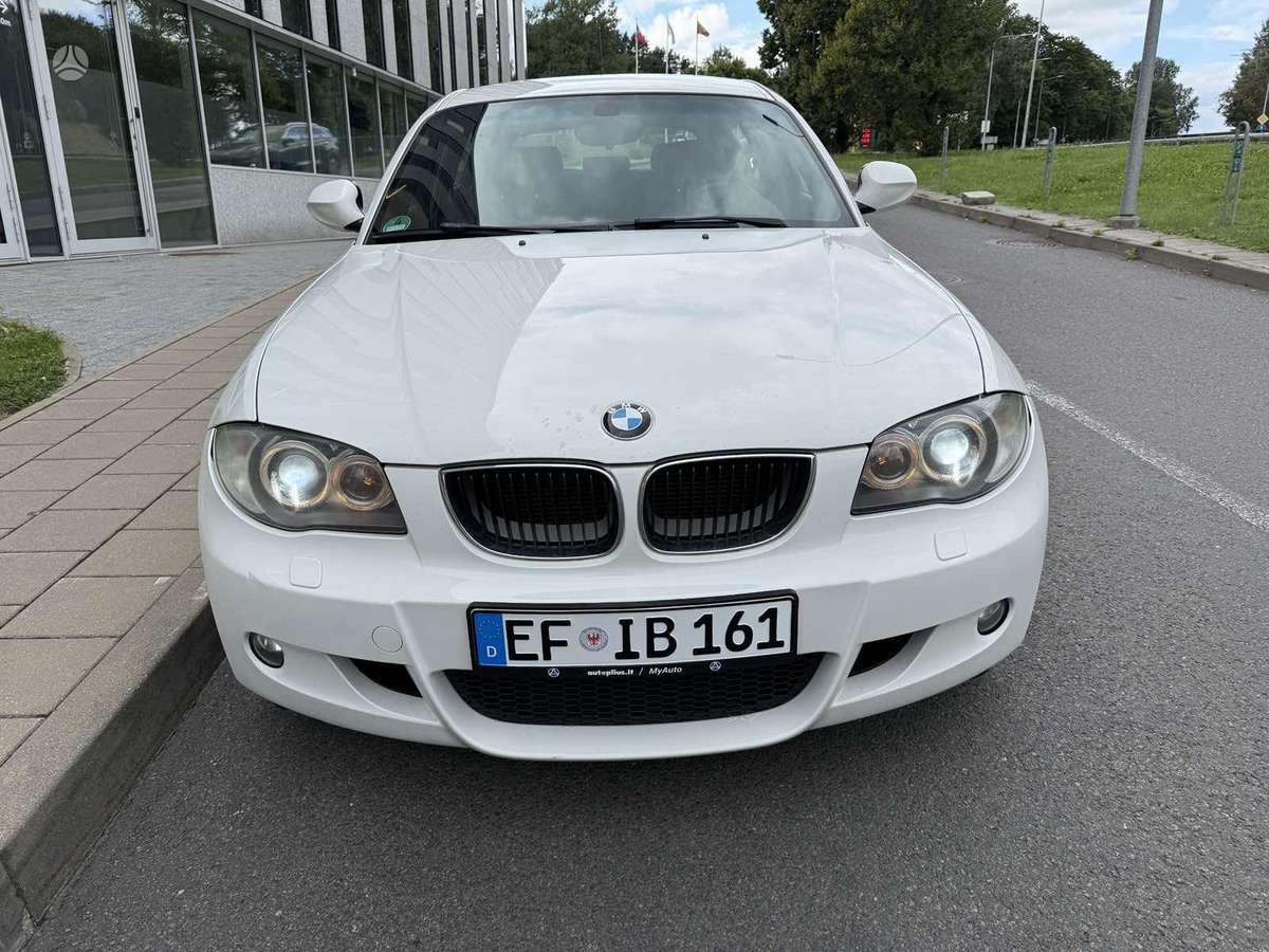 BMW 120, 2.0 l., hatchback