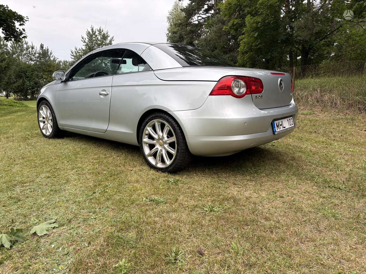 Volkswagen Eos, 2.0 l., convertible