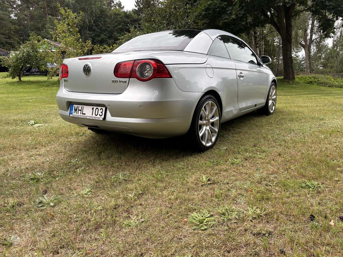 Volkswagen Eos, 2.0 l., convertible