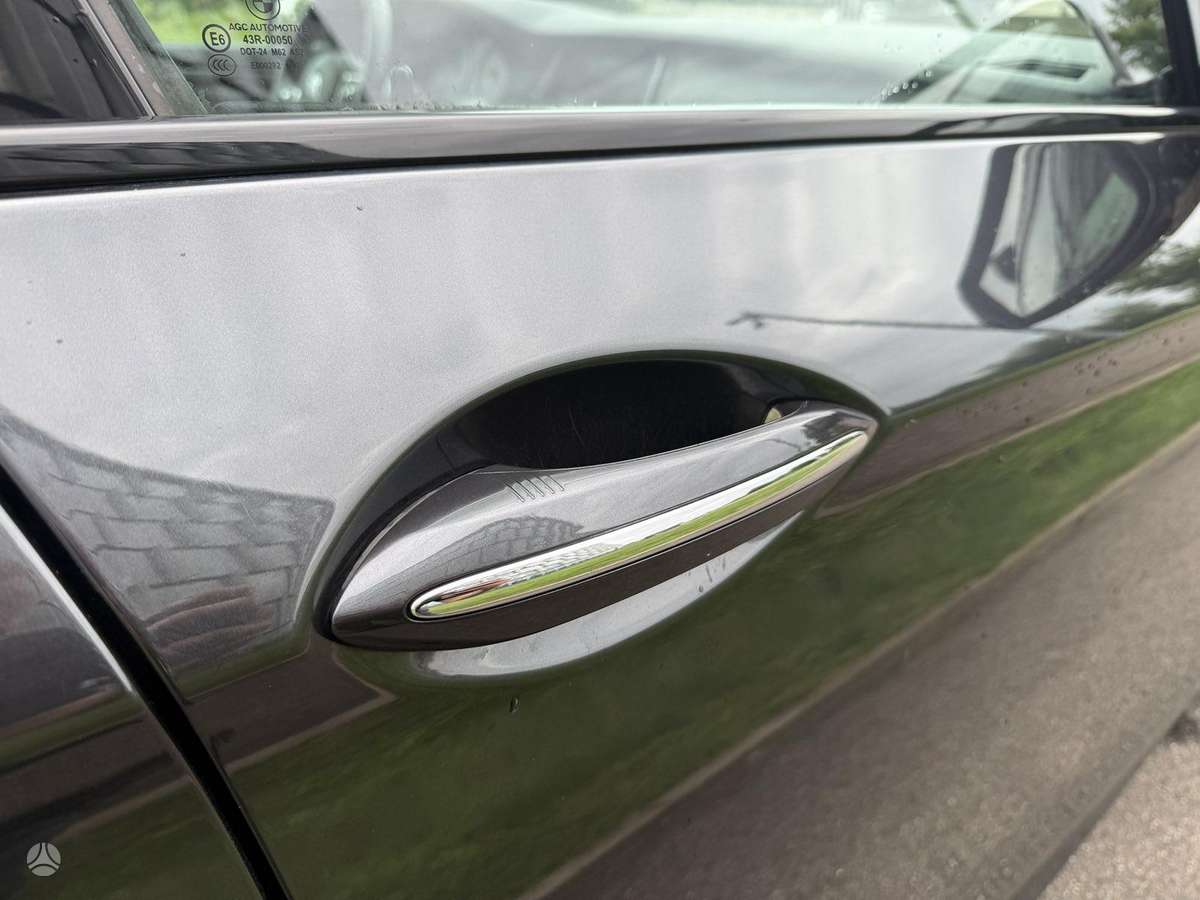 BMW 528, 2.0 l., Седан