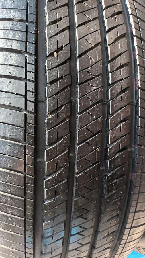 Bridgestone, summer 235/50 R19