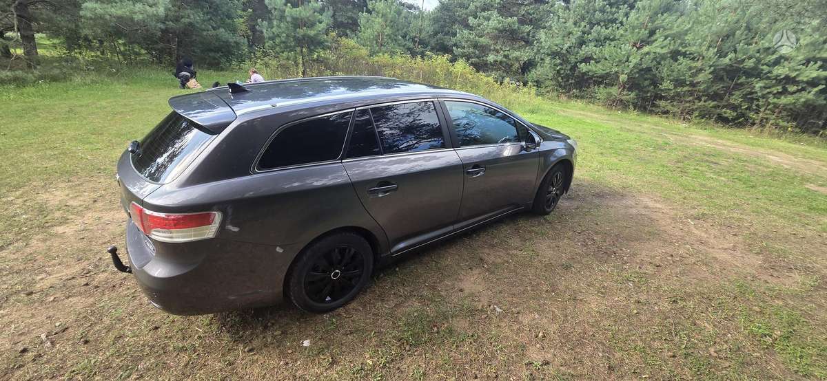 Toyota Avensis - 7