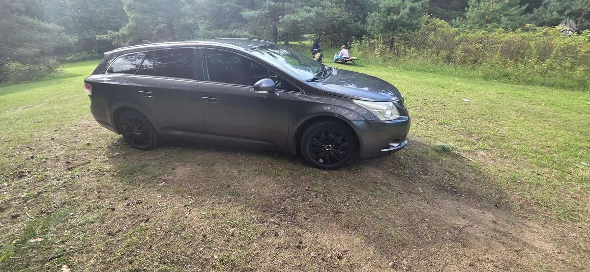 Toyota Avensis - 11