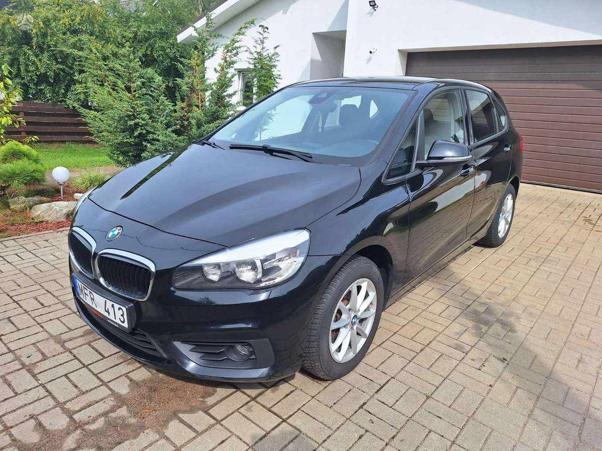 BMW 216, 1.5 l., Минивэн