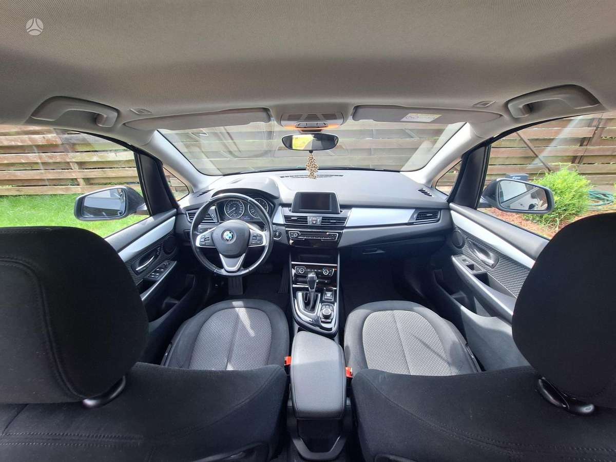 BMW 216, 1.5 l., Минивэн