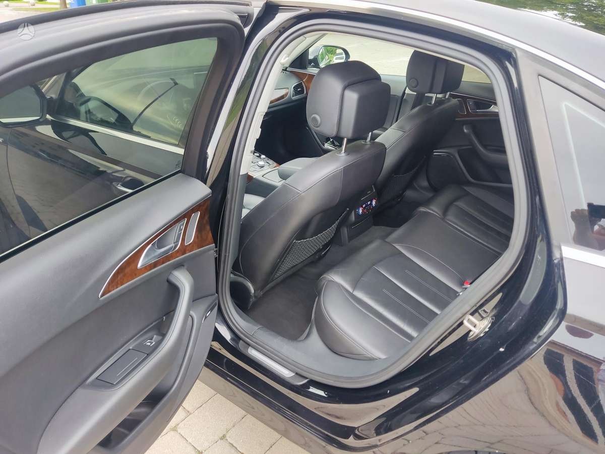 Audi A6, 2.0 l., Седан