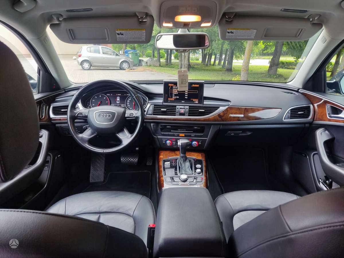 Audi A6, 2.0 l., Седан