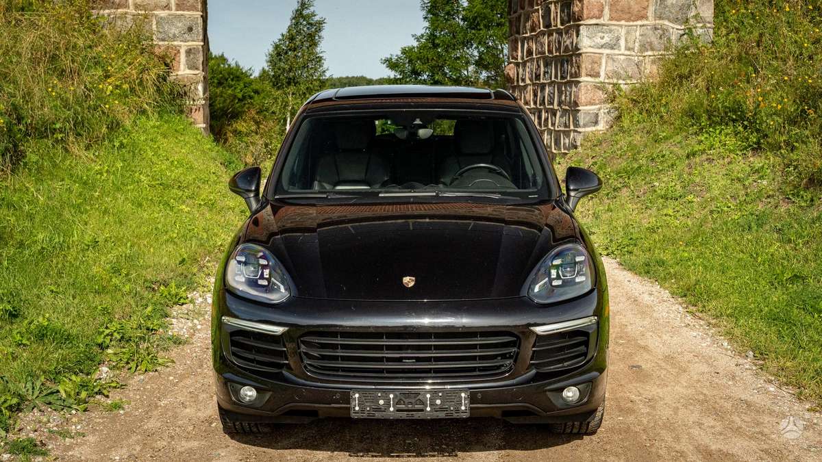 Porsche Cayenne - 3