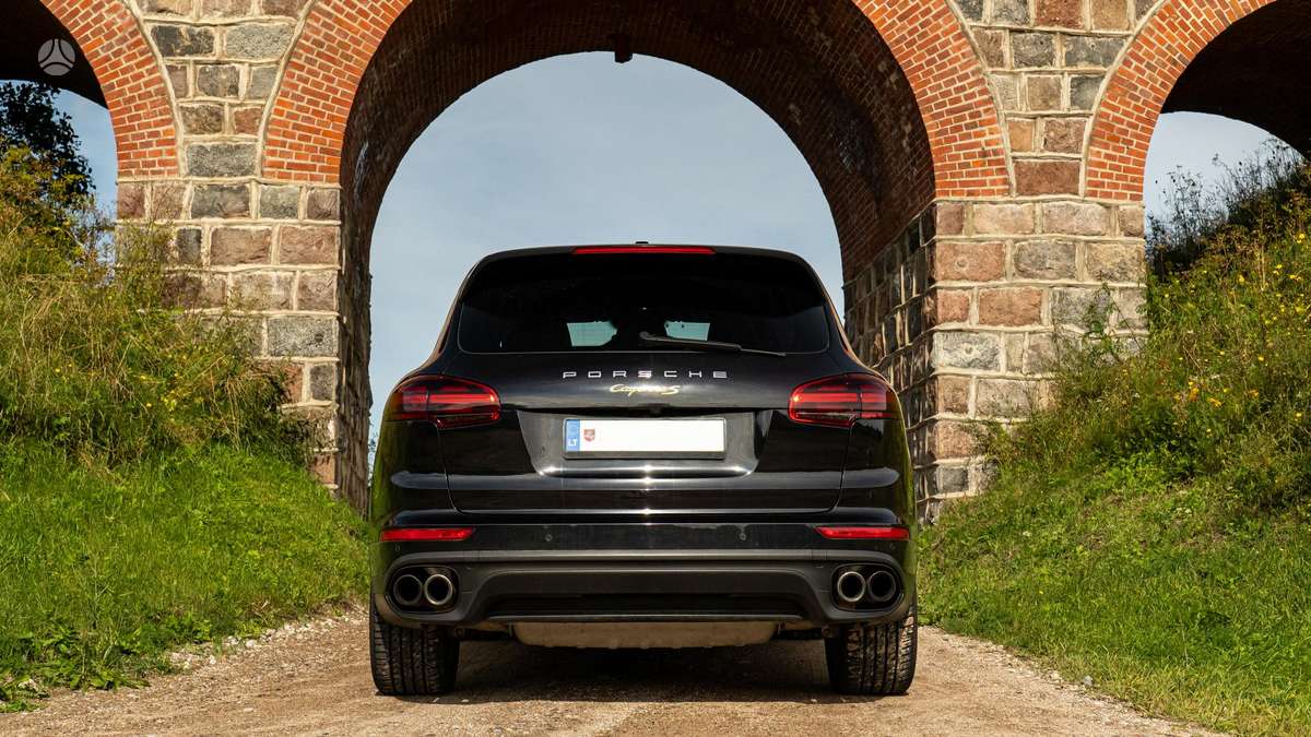 Porsche Cayenne - 7