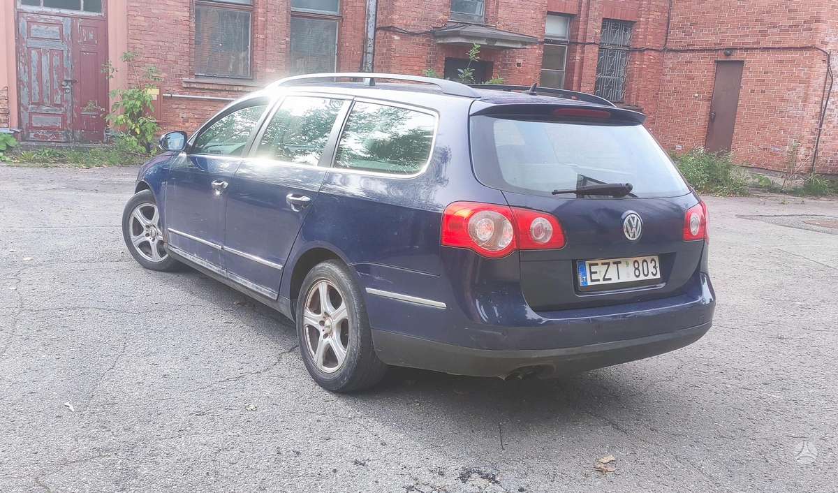 Volkswagen Passat - 2