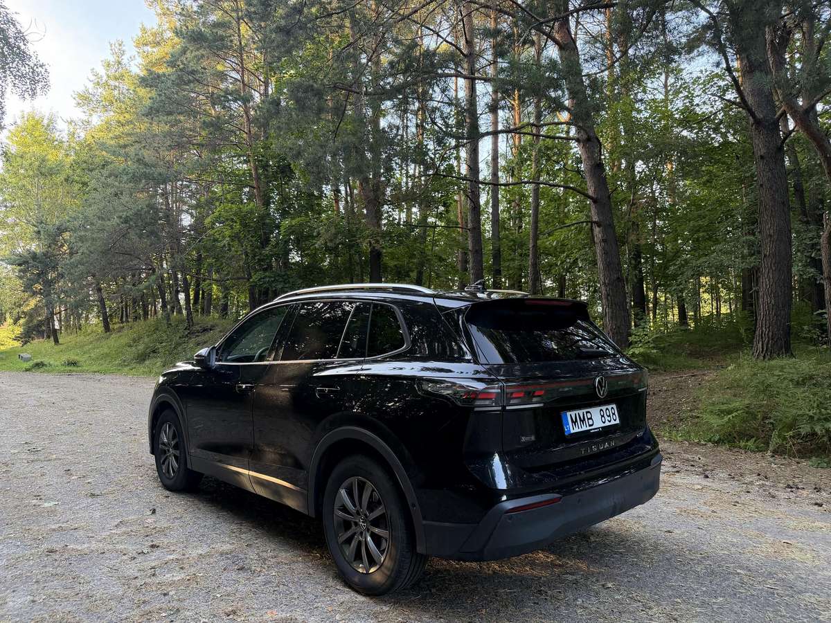 Volkswagen Tiguan - 3