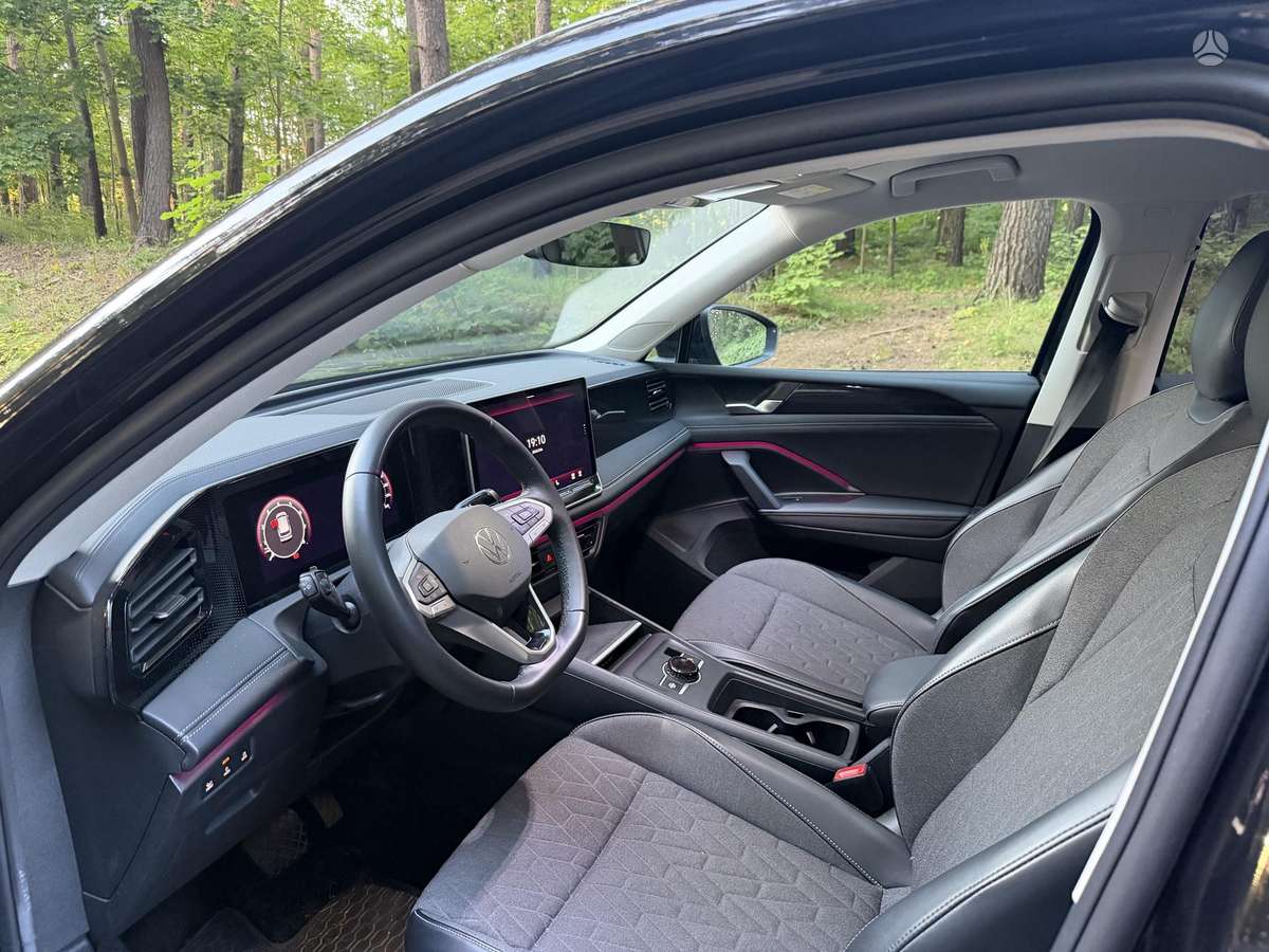 Volkswagen Tiguan - 9