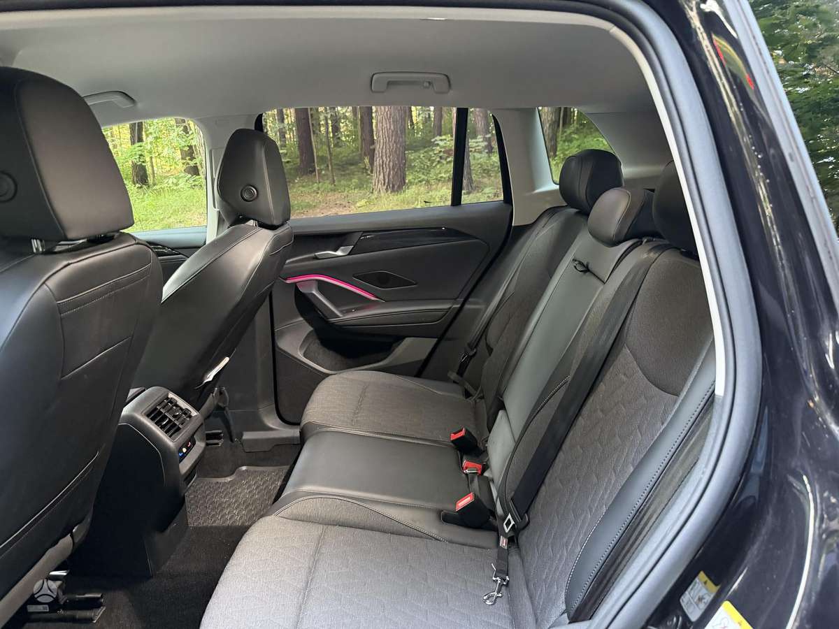 Volkswagen Tiguan - 12