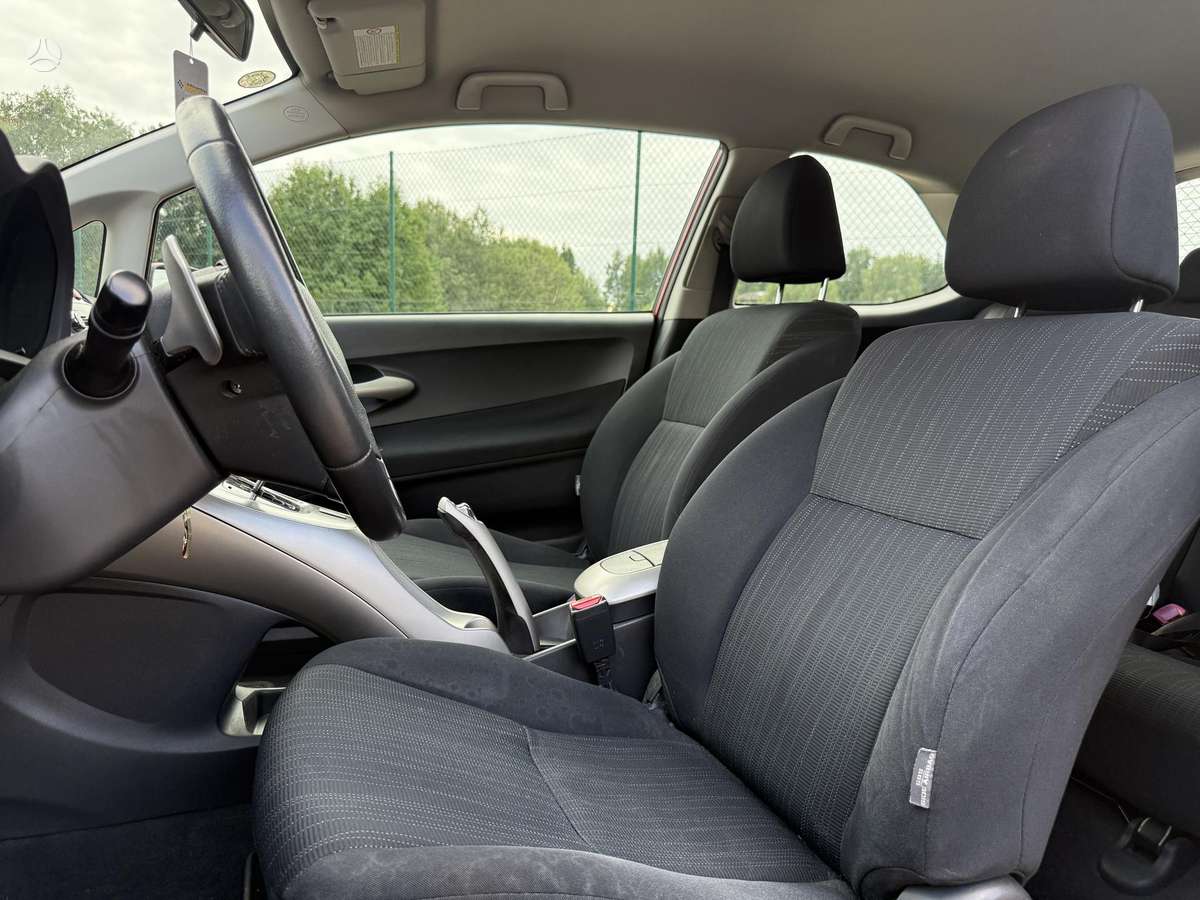 Toyota Auris, 1.6 l., hatchback