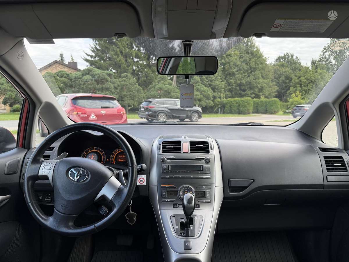 Toyota Auris, 1.6 l., hatchback