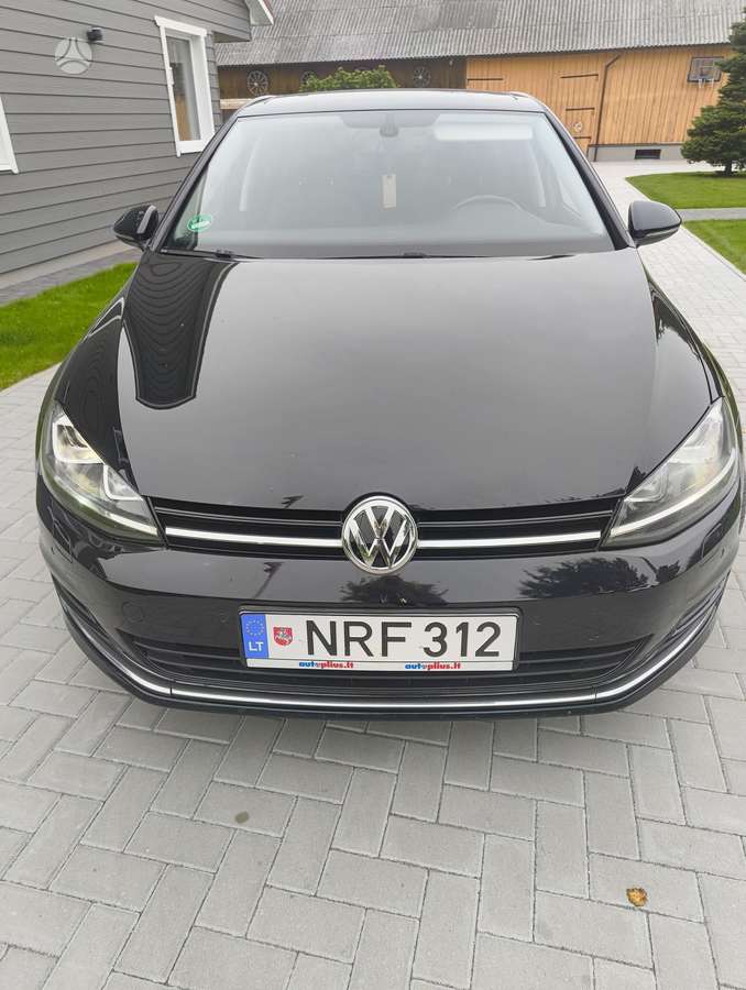 Volkswagen Golf - 2
