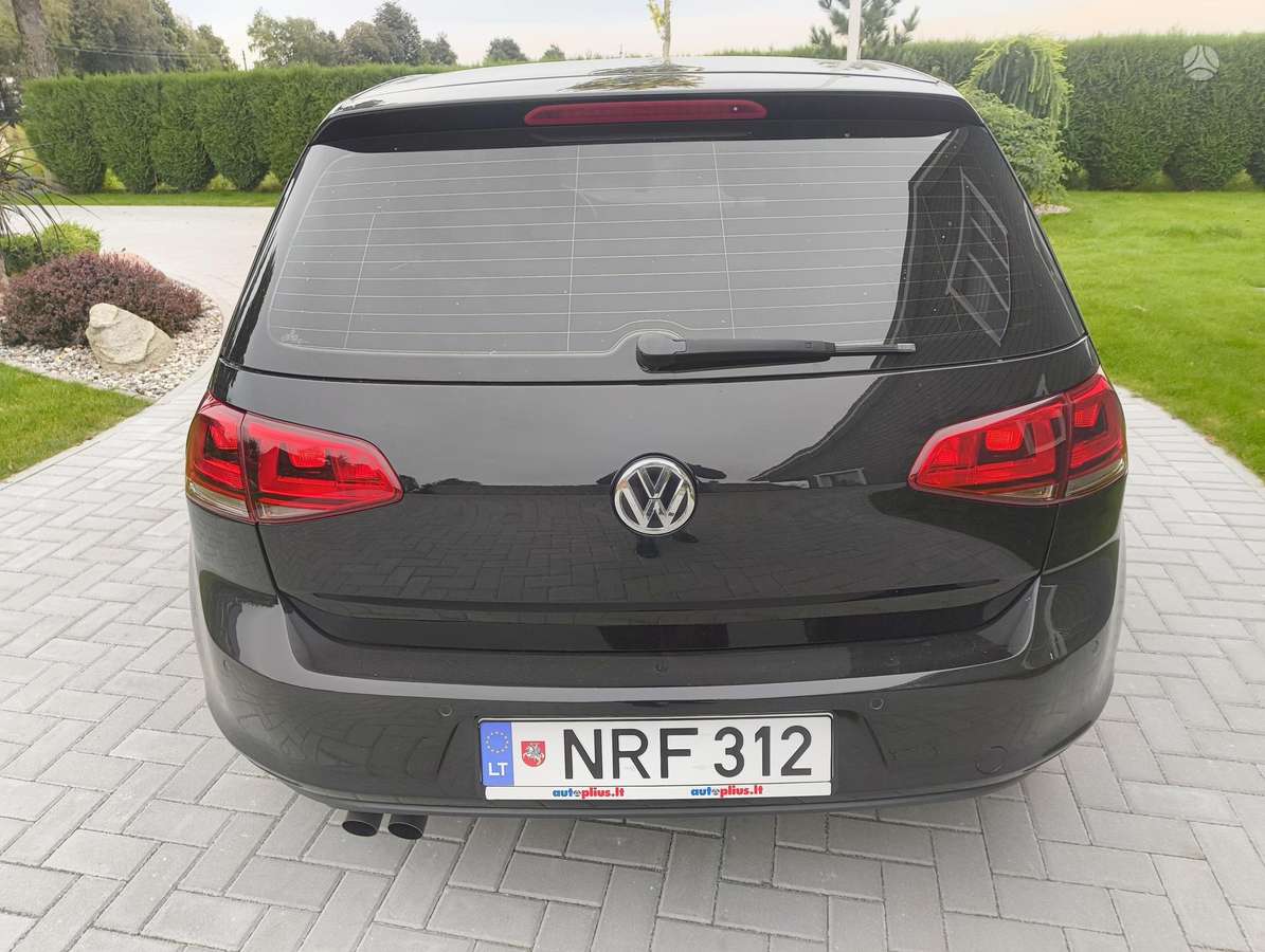 Volkswagen Golf - 5