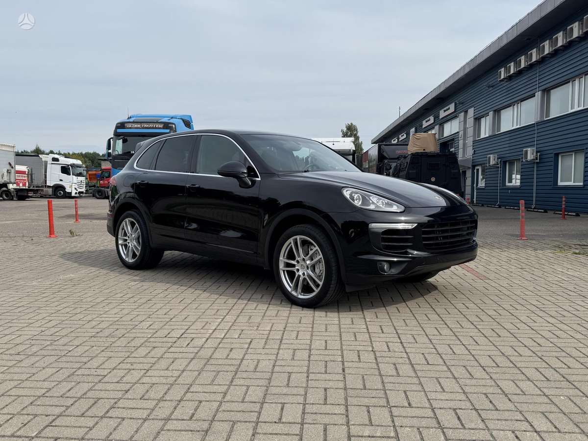 Porsche Cayenne - 8