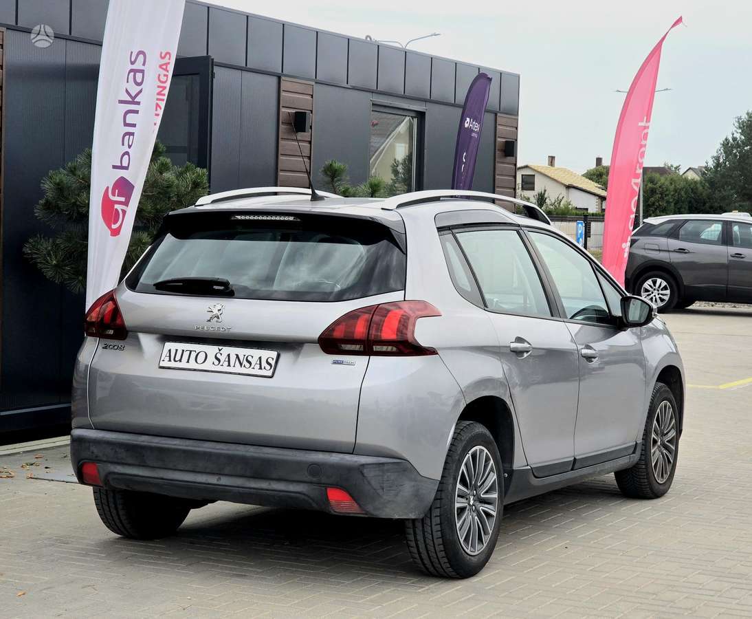 Peugeot 2008, 1.2 l., hatchback
