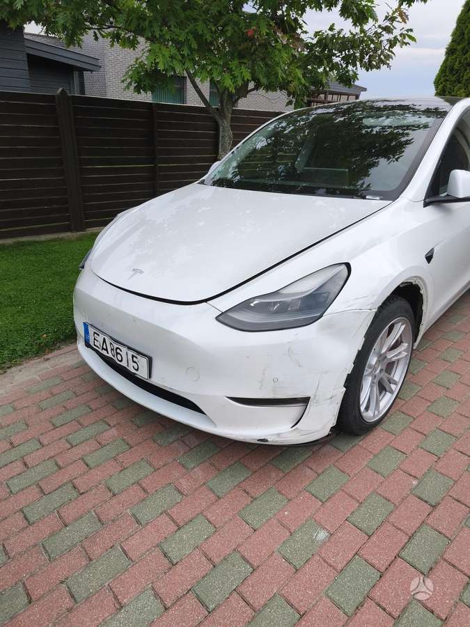 Tesla Model Y, 82 кВт·ч, Хэтчбек