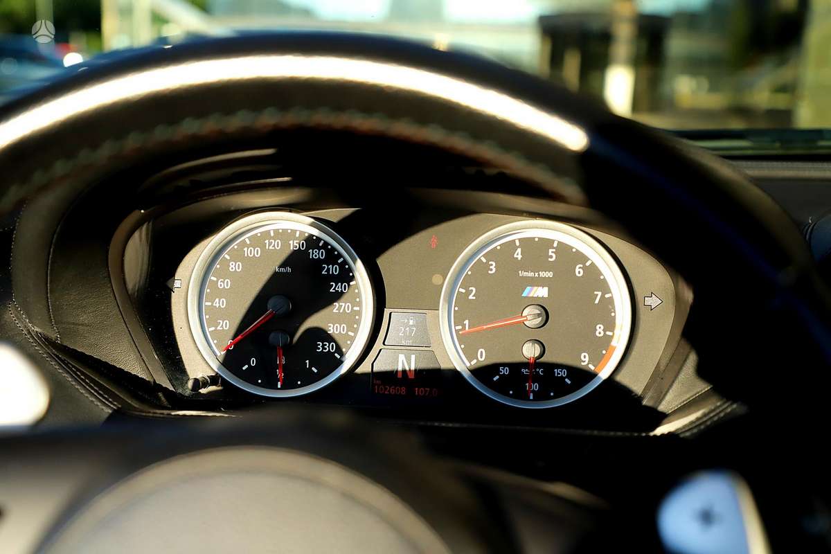 BMW M6, 5.0 l., convertible