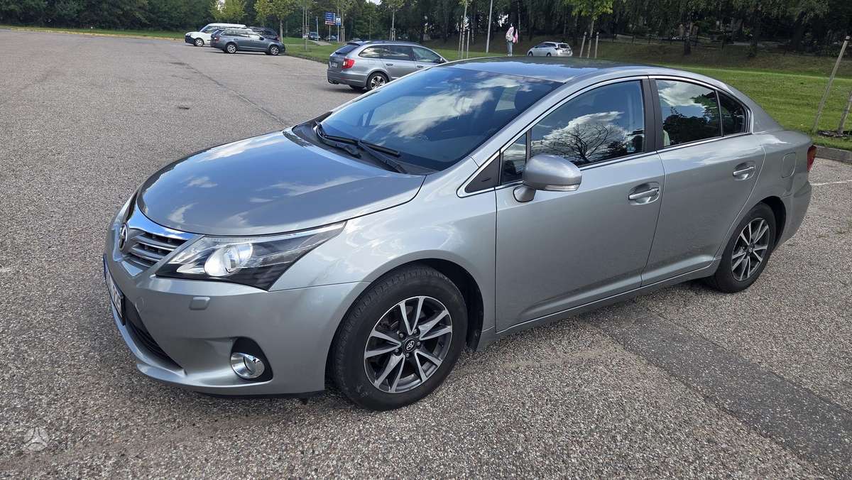 Toyota Avensis - 2