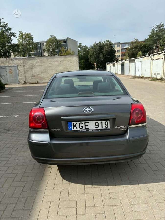 Toyota Avensis - 3