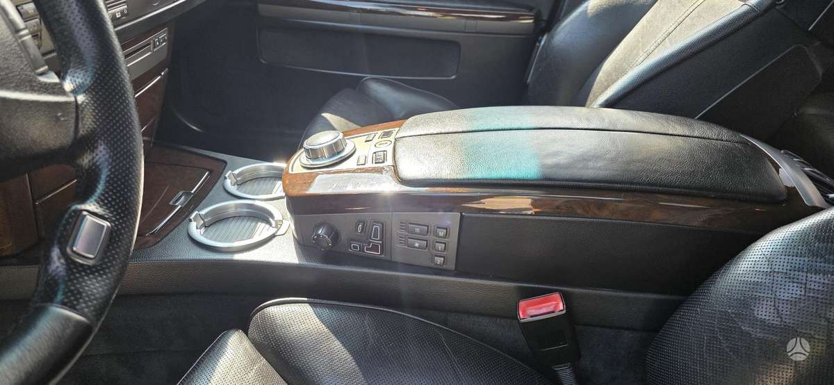 BMW 730, 3.0 l., Седан