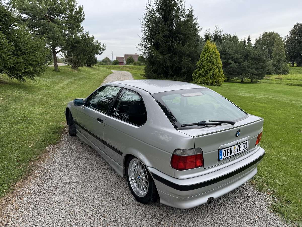 BMW 316, 1.9 l., Хэтчбек